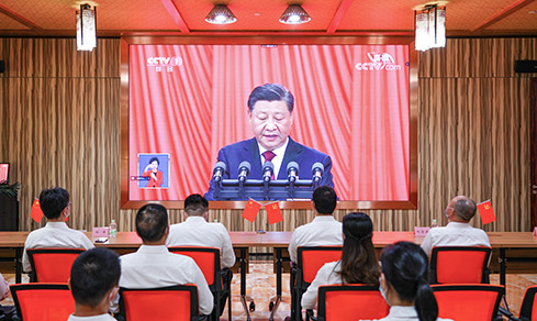 “勠力同心，，，， 勇毅前行”  <br>全体党员集中收看二十大开幕盛况